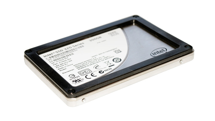 SSDSA2CW080G3 | Intel 320 Series 80GB SATA 3Gbps 2.5 Solid State Drive (SSD)