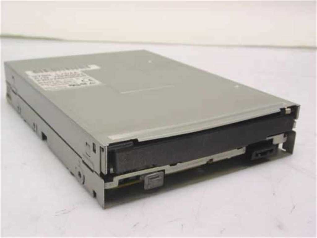 75H9550 | IBM Internal Floppy Drive - 1.44 MB - IDC - 3.5 Internal