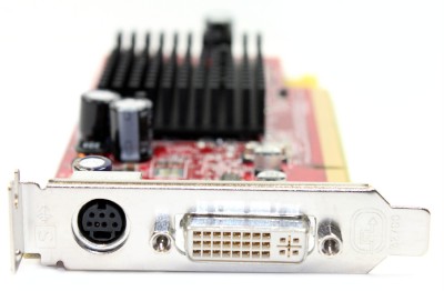CN-0N5975-13740 | ATI Radeon X300SE 64MB PCI Express DVI S-video Low Profile Video Graphics Card