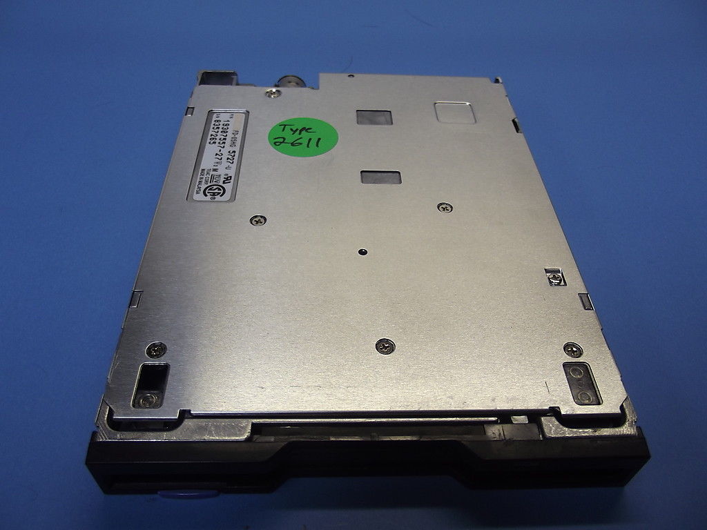 05K8957 | IBM ThinkPad Floppy Drive - 1.44 MB - 1 x IDC Internal