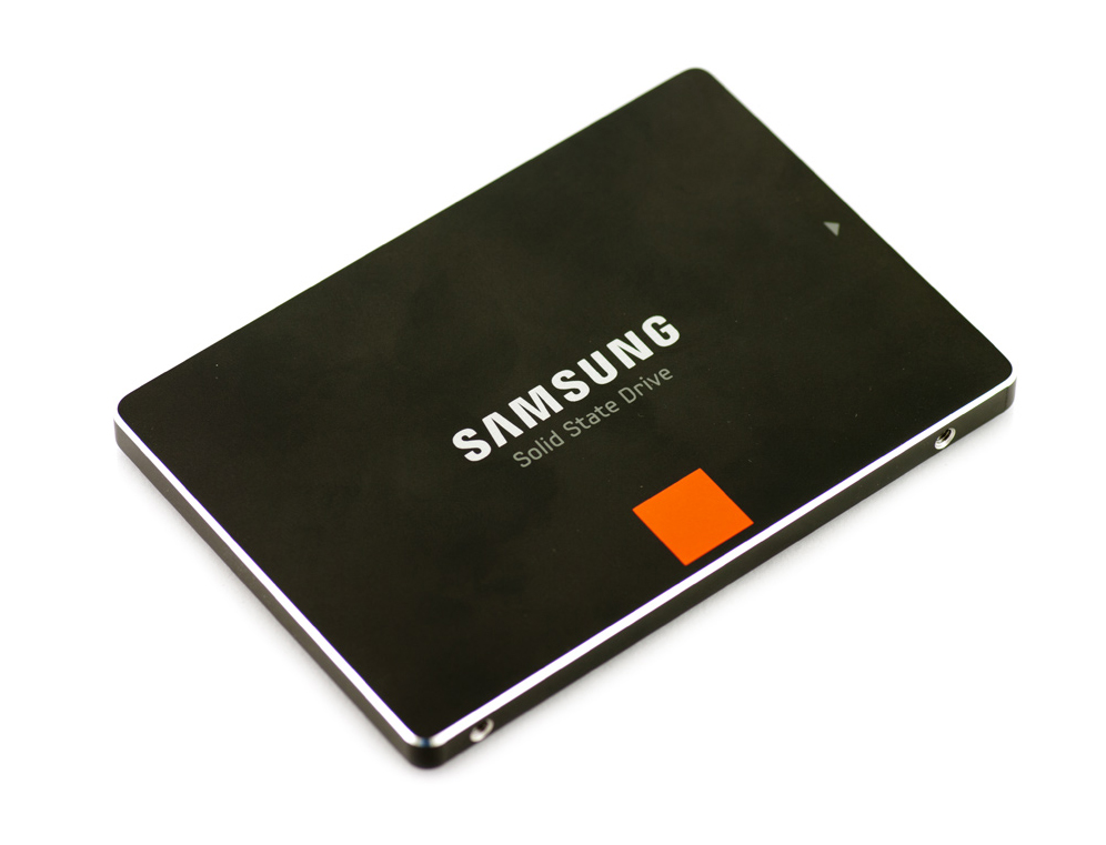 MZ-7TE750BW | Samsung 840 EVO Series 750GB SATA 6Gbps 2.5 MLC Solid State Drive (SSD)